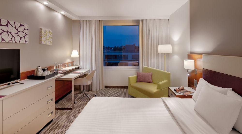 Courtyard By Marriott Zurich North Hotell Exteriör bild