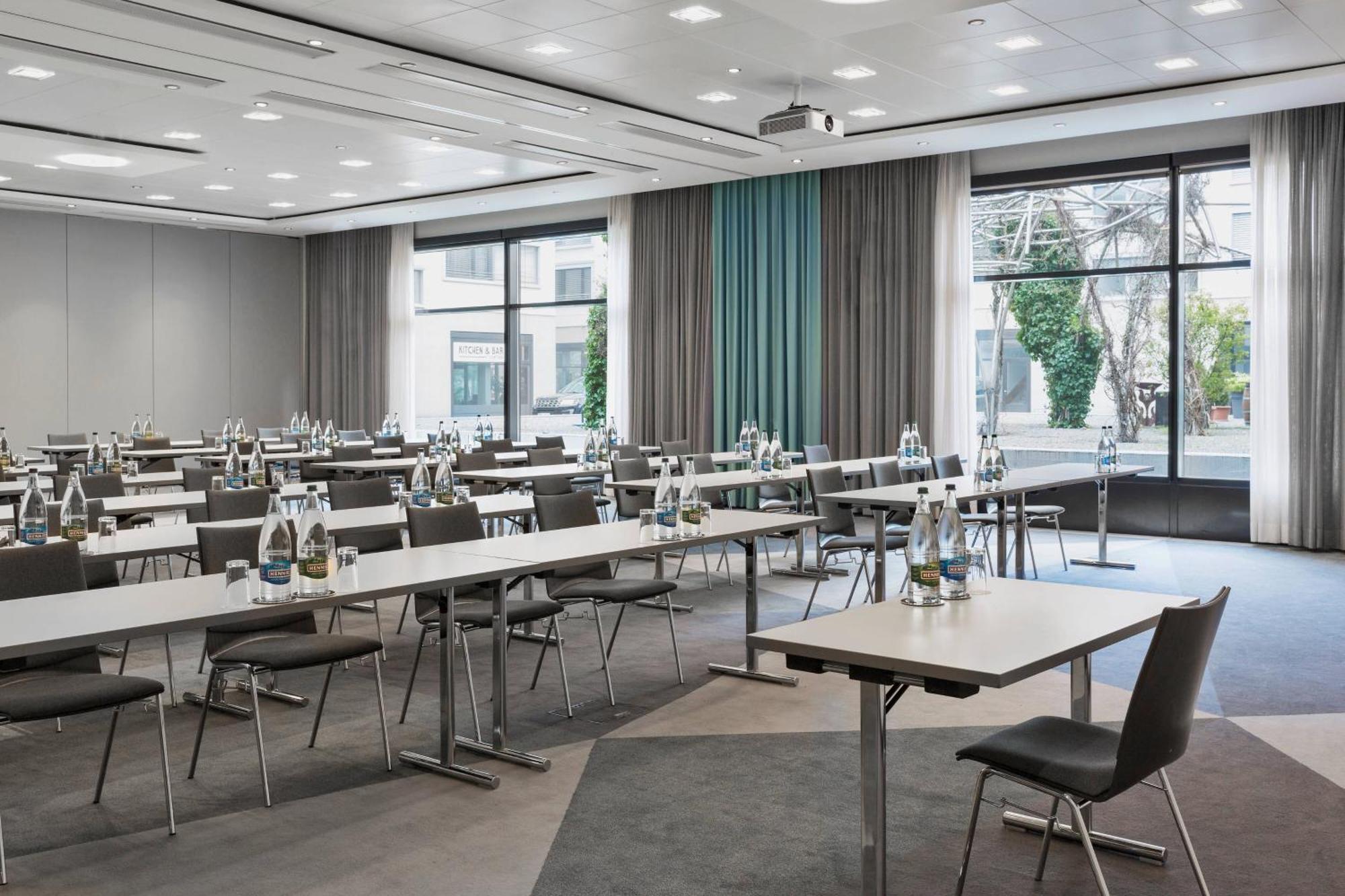Courtyard By Marriott Zurich North Hotell Exteriör bild