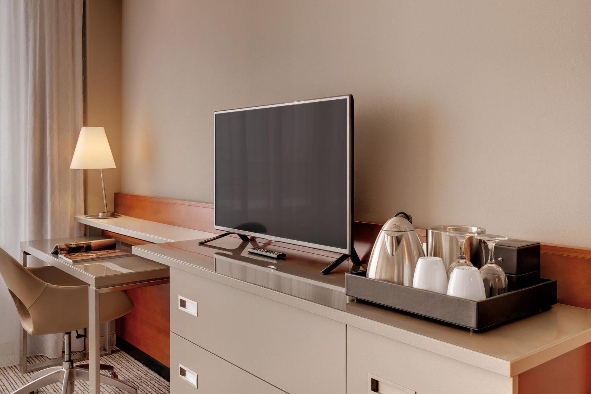 Courtyard By Marriott Zurich North Hotell Exteriör bild