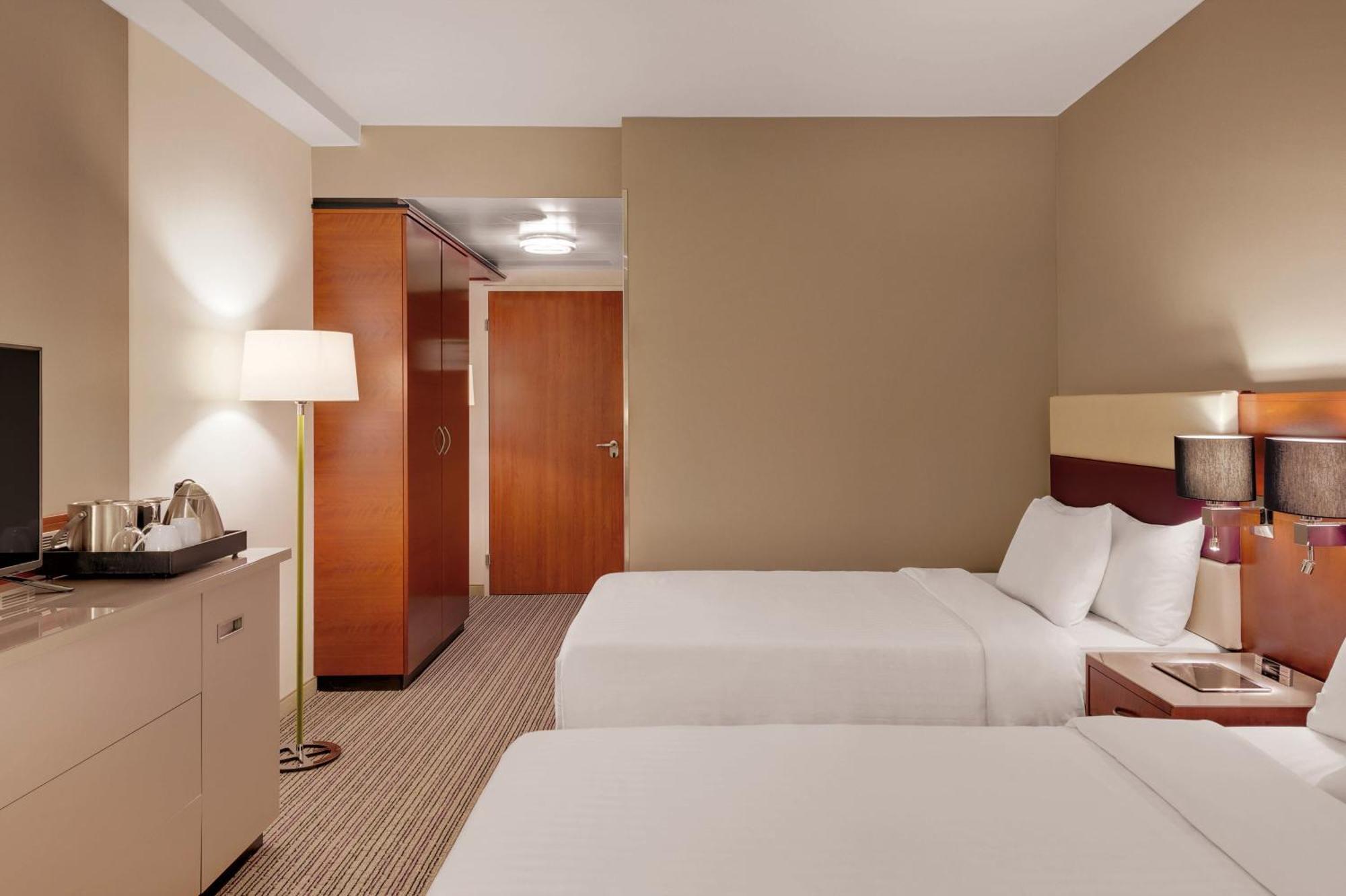 Courtyard By Marriott Zurich North Hotell Exteriör bild