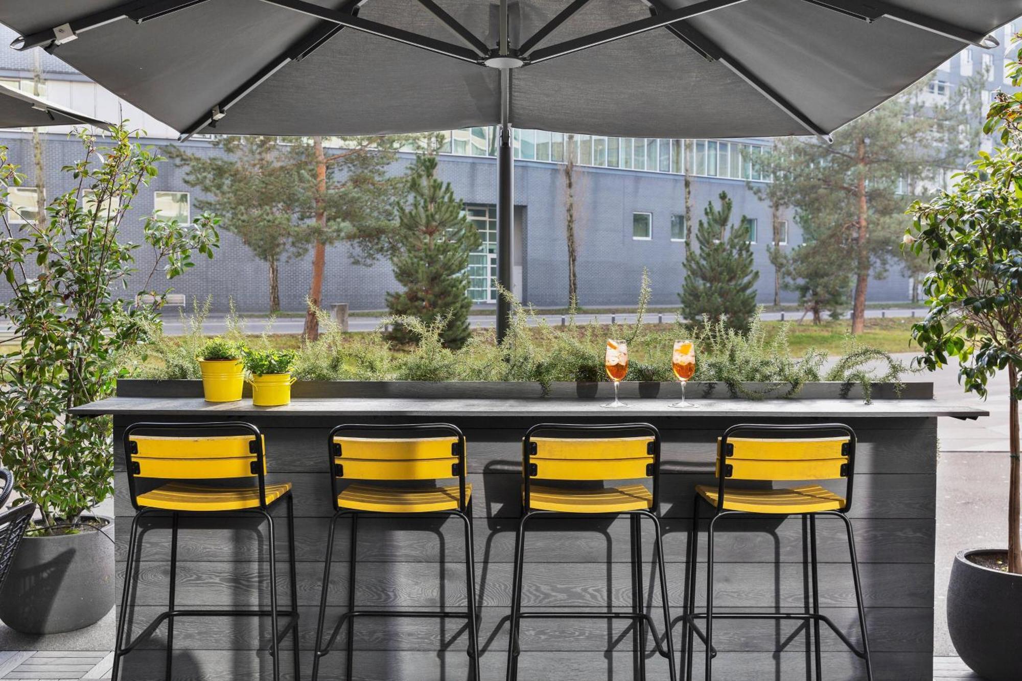 Courtyard By Marriott Zurich North Hotell Exteriör bild