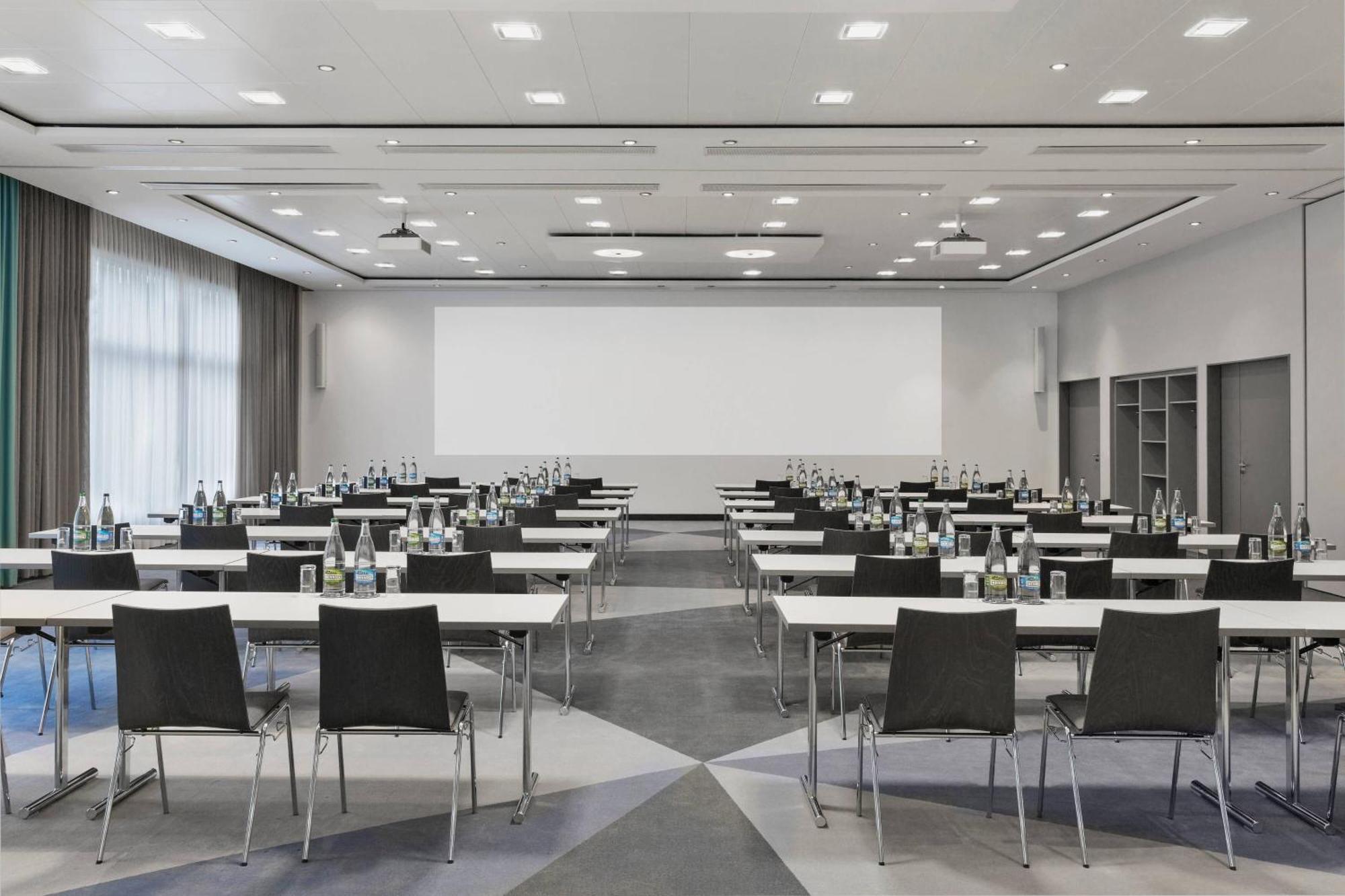 Courtyard By Marriott Zurich North Hotell Exteriör bild