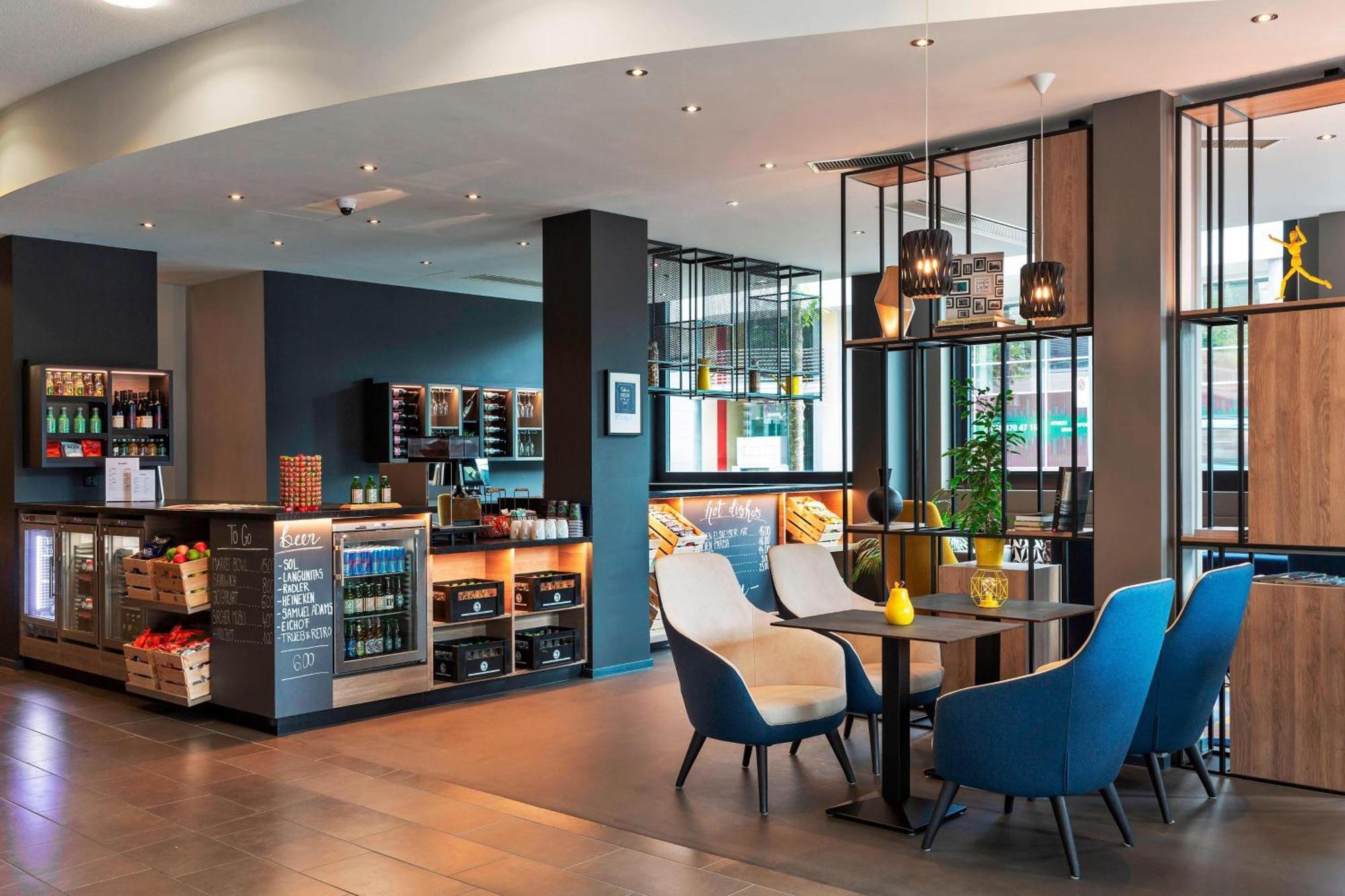 Courtyard By Marriott Zurich North Hotell Exteriör bild