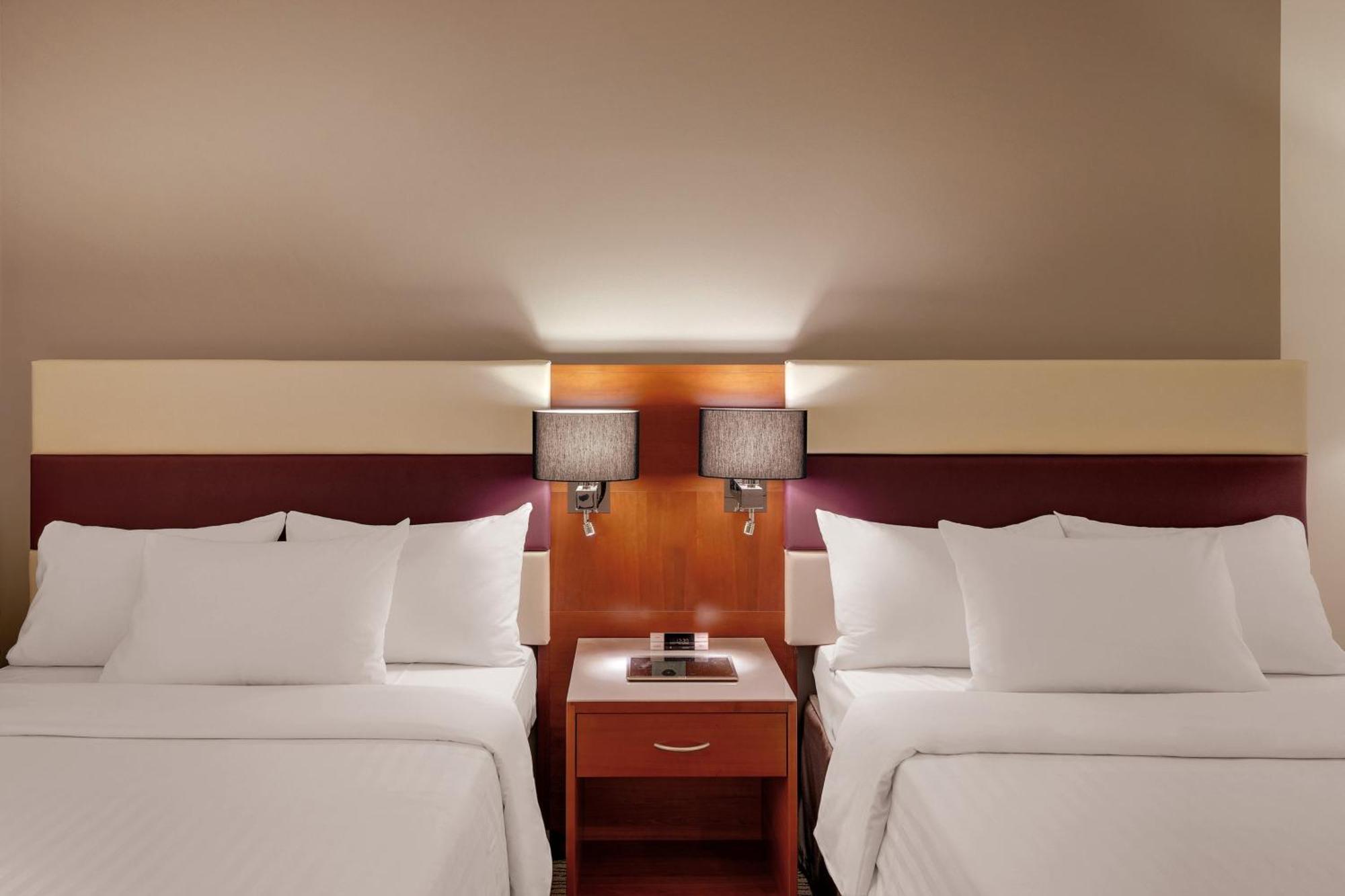Courtyard By Marriott Zurich North Hotell Exteriör bild