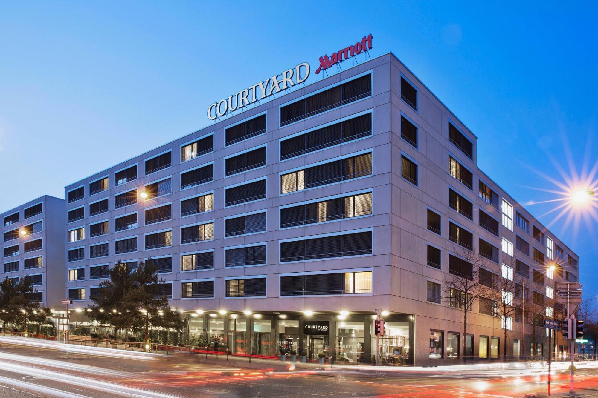 Courtyard By Marriott Zurich North Hotell Exteriör bild