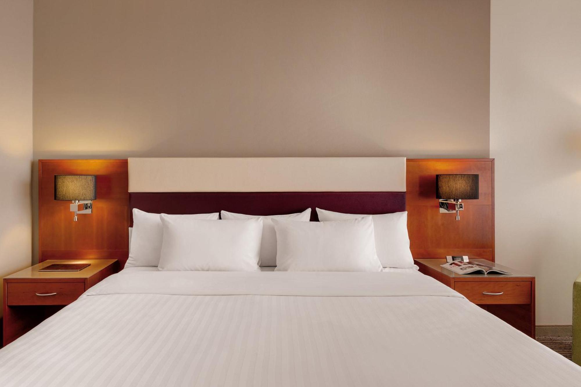 Courtyard By Marriott Zurich North Hotell Exteriör bild